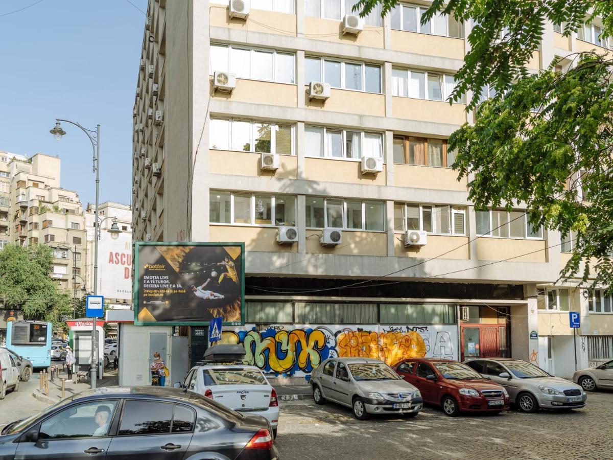 Old Town Historic Apartment With Backyard Mini Park Бухарест Екстер'єр фото